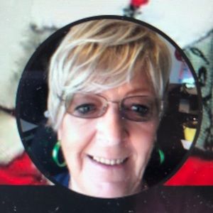 Meet your Posher, Ione